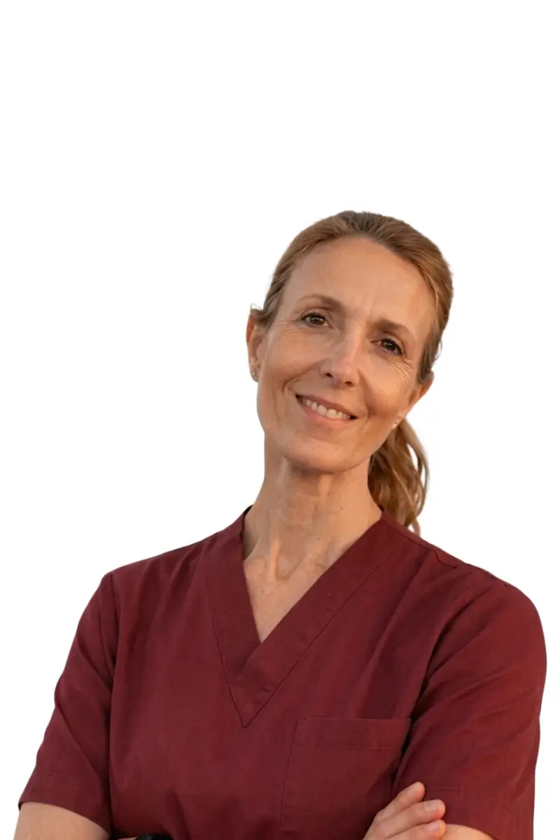 Ritratto di Diana Vicario, fisioterapista e responsabile sanitario a Mestre Zelarino, in divisa bordeaux.